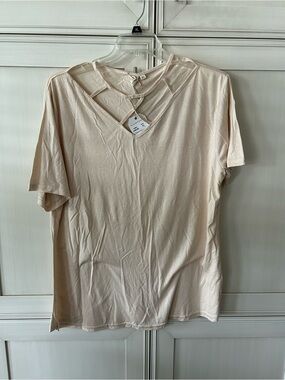 Women's Short Sleeve Crisscross V-Neck Tee - Cream